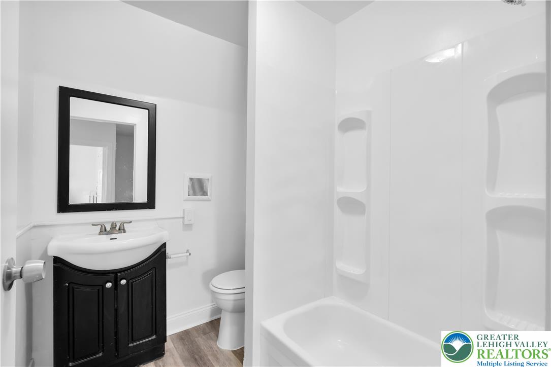 200 North 7th Street Property Photo 28