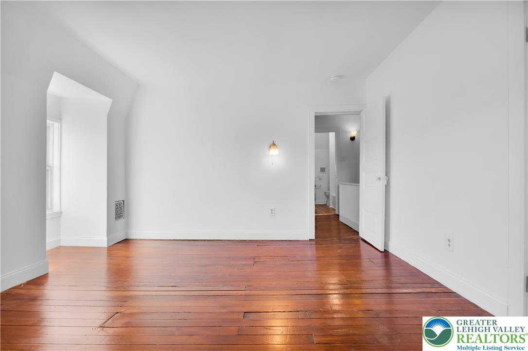 200 North 7th Street Property Photo 32