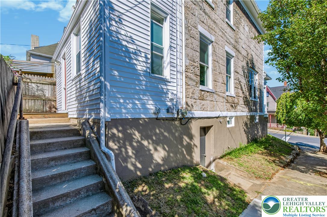 200 North 7th Street Property Photo 33
