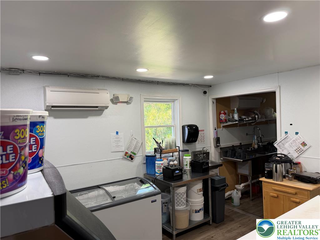 474 Main Street Property Photo 11