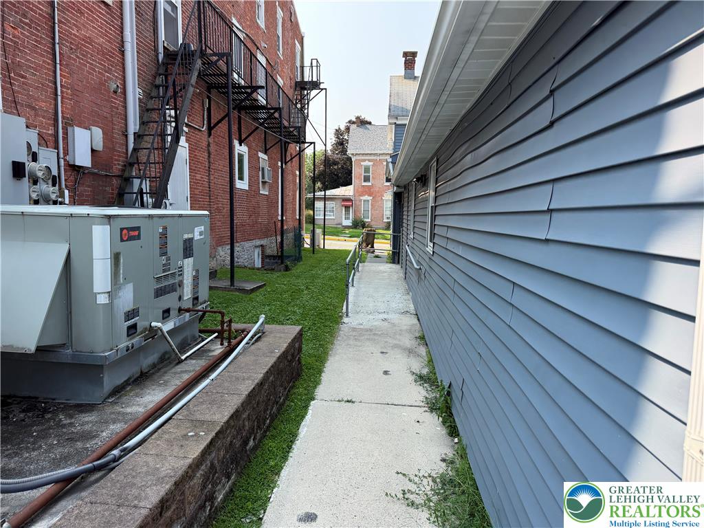 474 Main Street Property Photo 14