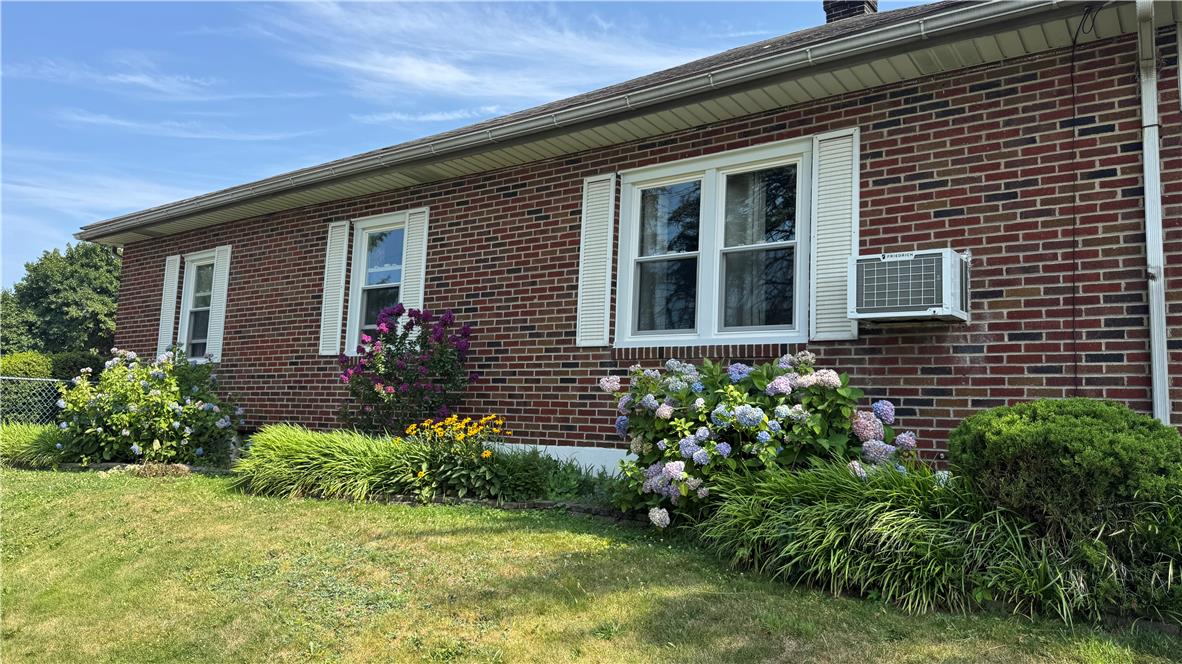 639 North Graham Street Property Photo 2