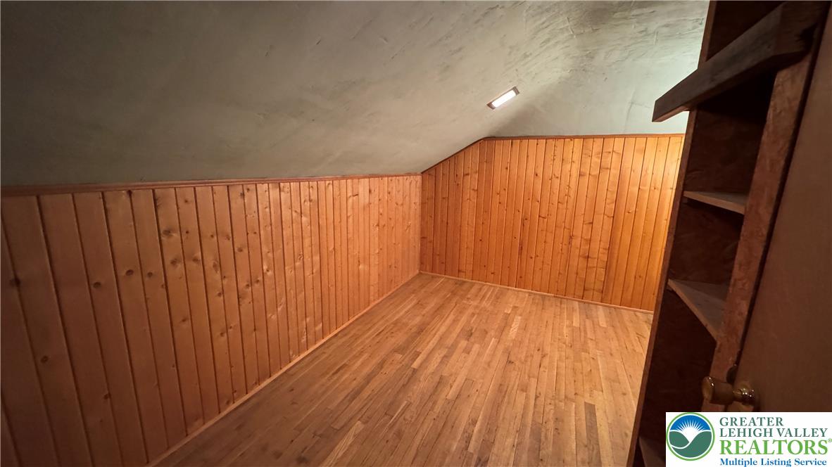 639 North Graham Street Property Photo 34