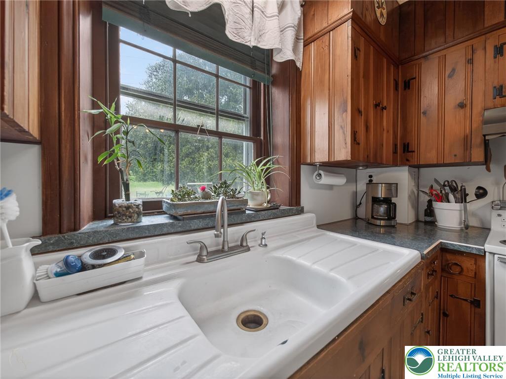 2307 Howertown Road Property Photo 22