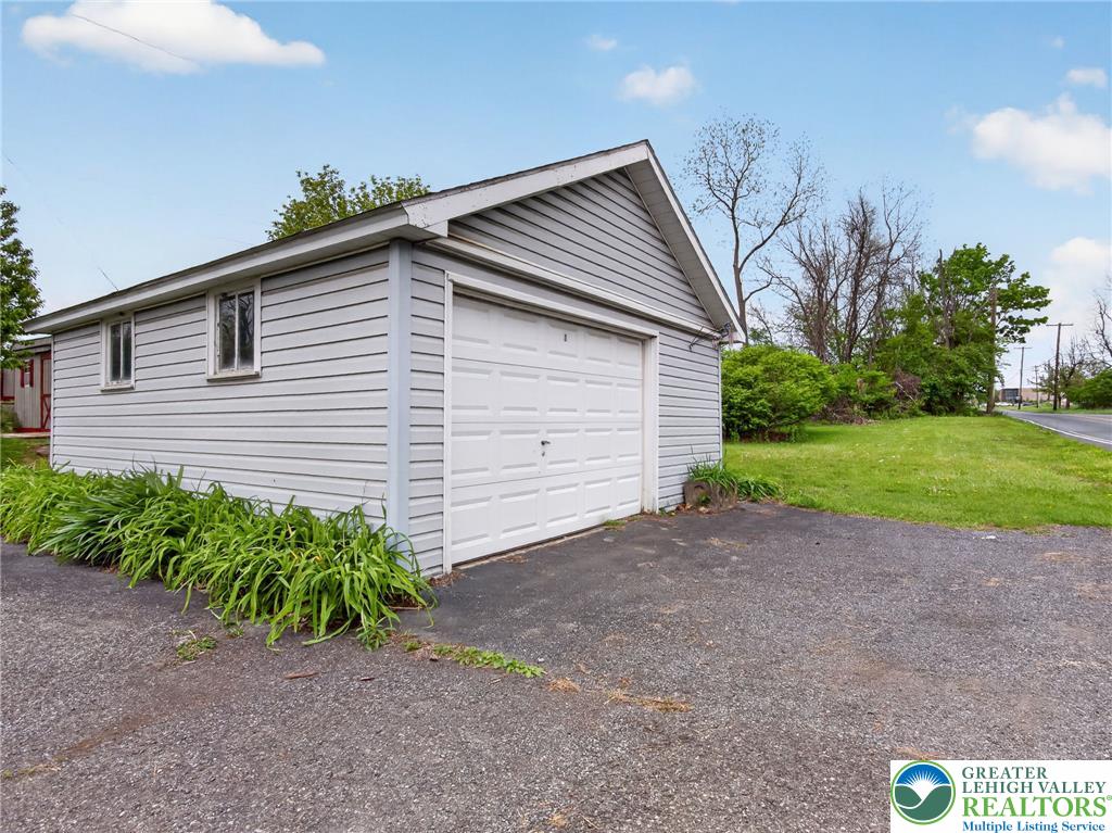 2307 Howertown Road Property Photo 48