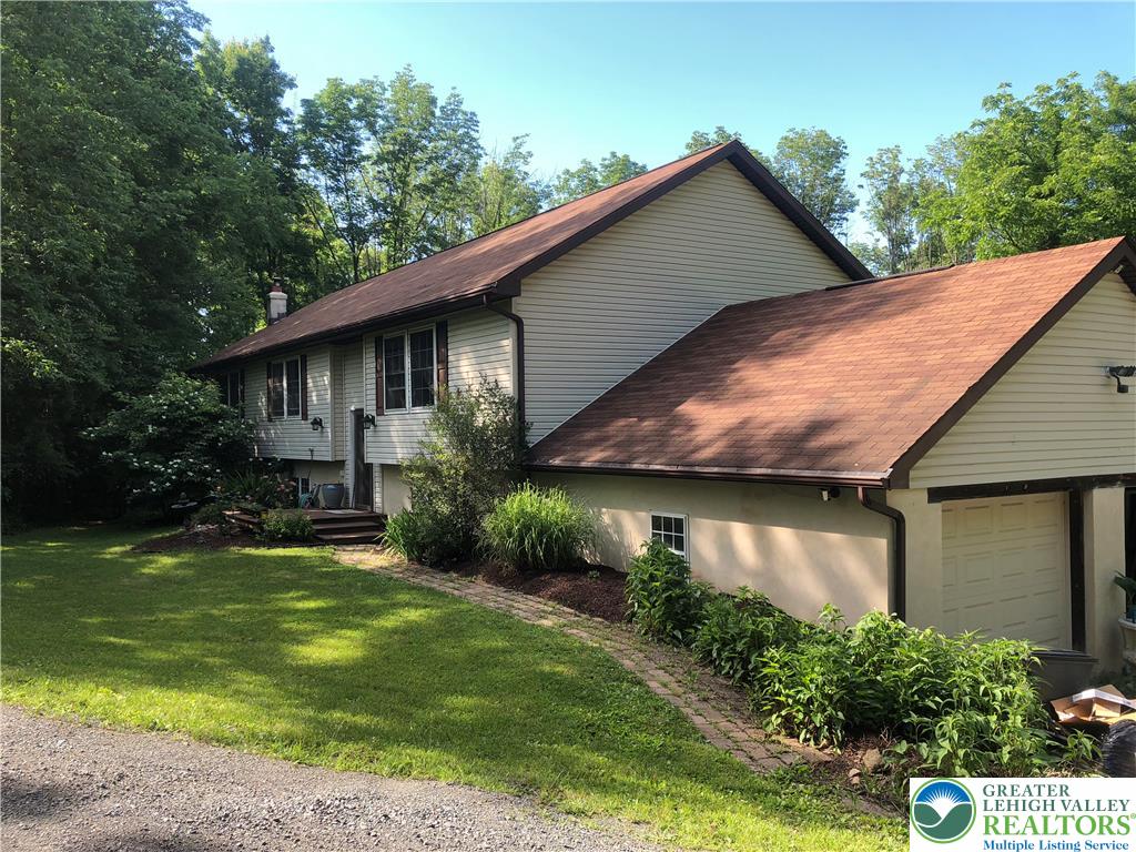 8581 Hensingersville Road Property Photo 2