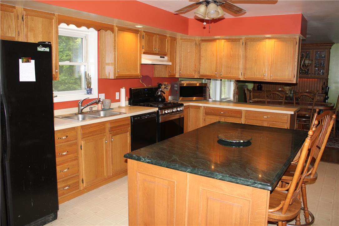 8581 Hensingersville Road Property Photo 9