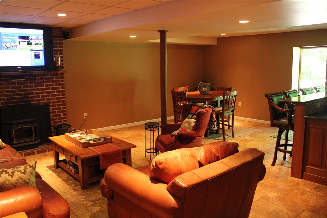 8581 Hensingersville Road Property Photo 11