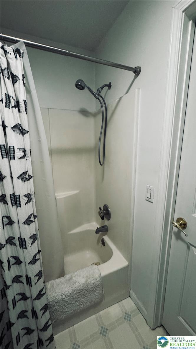 8581 Hensingersville Road Property Photo 13