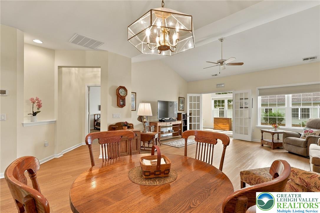 5229 Garden View Lane Property Photo 12