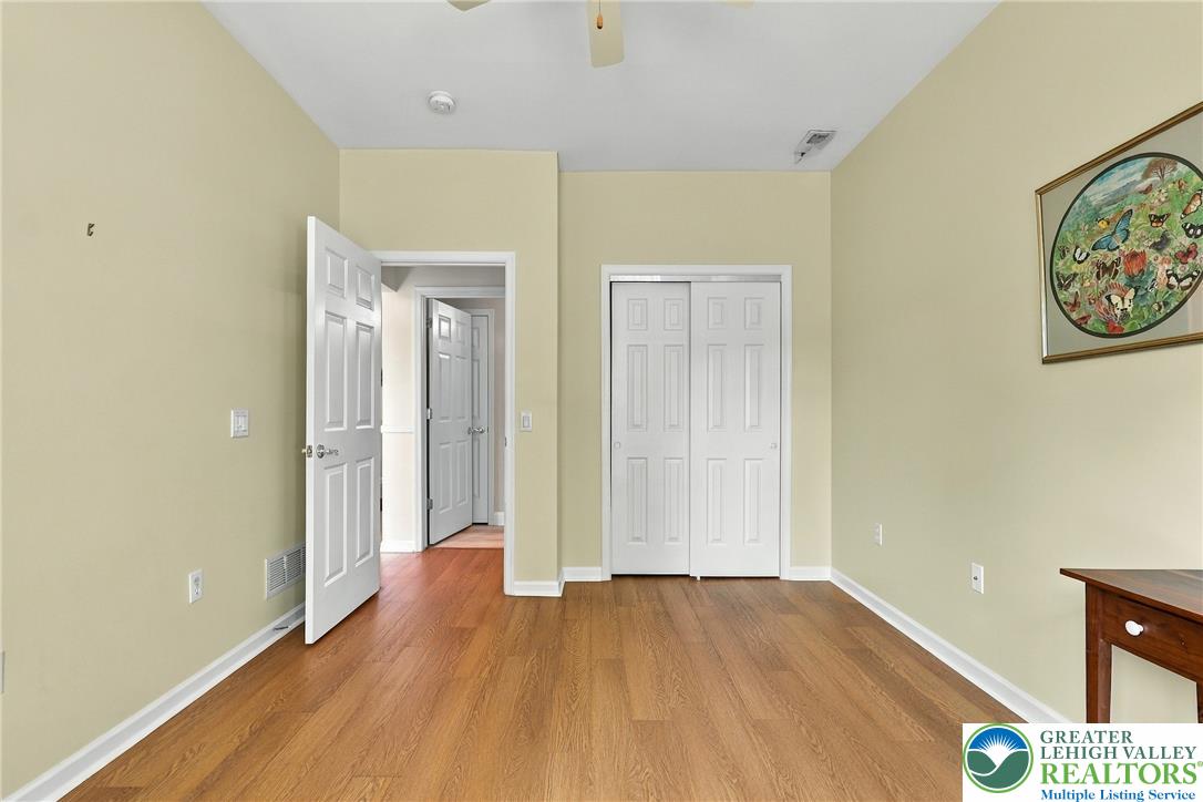 5229 Garden View Lane Property Photo 18