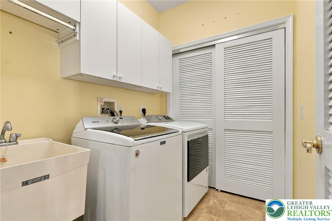 5229 Garden View Lane Property Photo 25