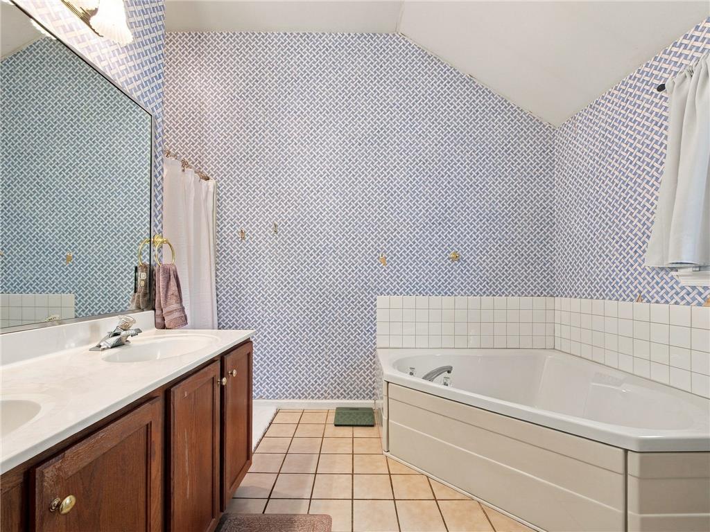 271 Kurt Drive Property Photo 32