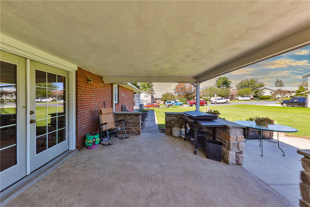 5518 Louise Lane Property Photo 16