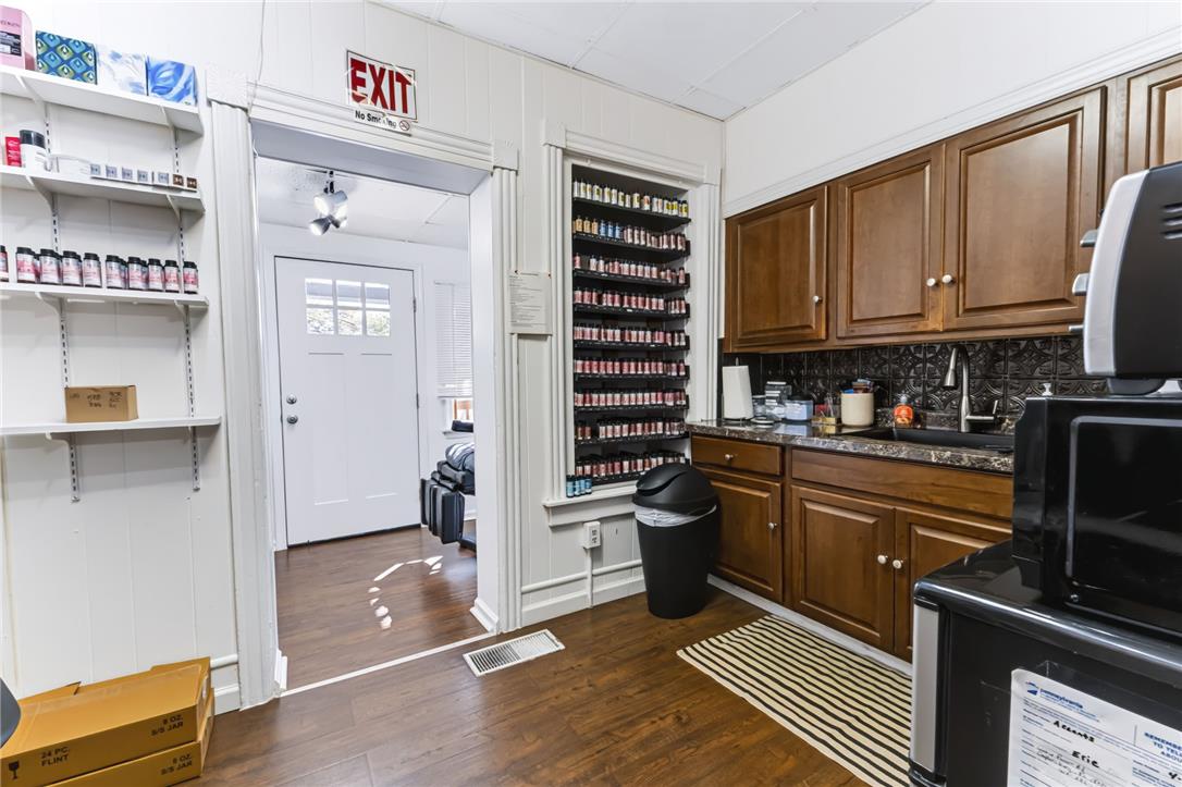 742 Linden Street Property Photo 15
