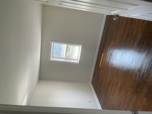 112 West 25th Street Property Photo 7