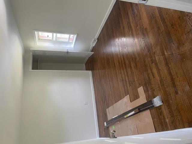 112 West 25th Street Property Photo 8
