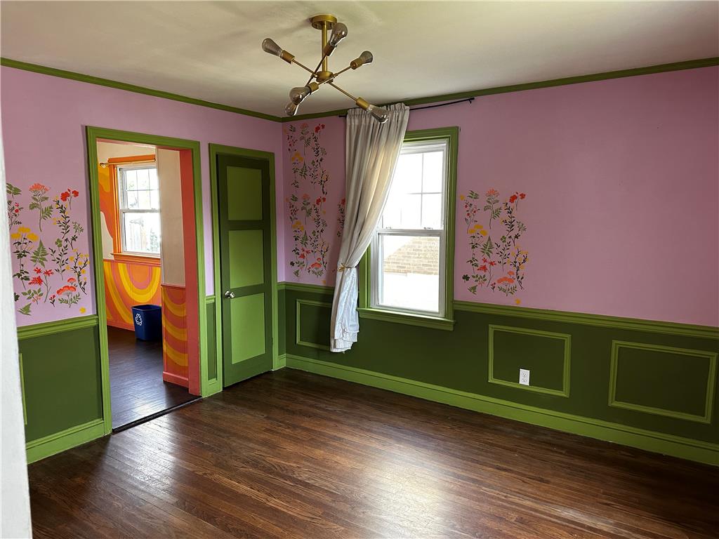 937 Elm Street Property Photo 7