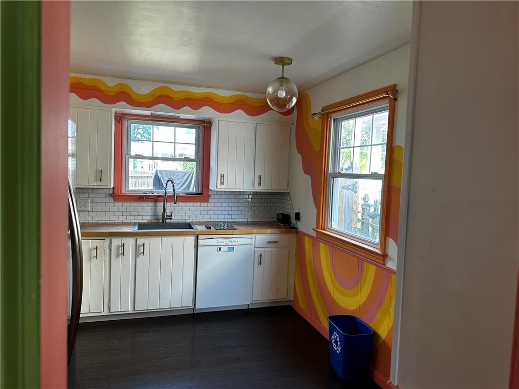 937 Elm Street Property Photo 10