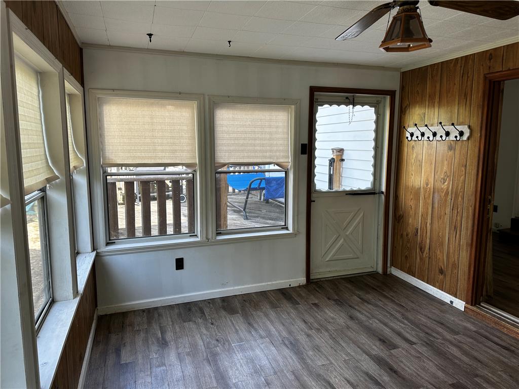 937 Elm Street Property Photo 16