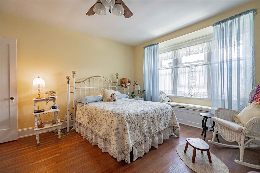 9 West Laurel Street Property Photo 18