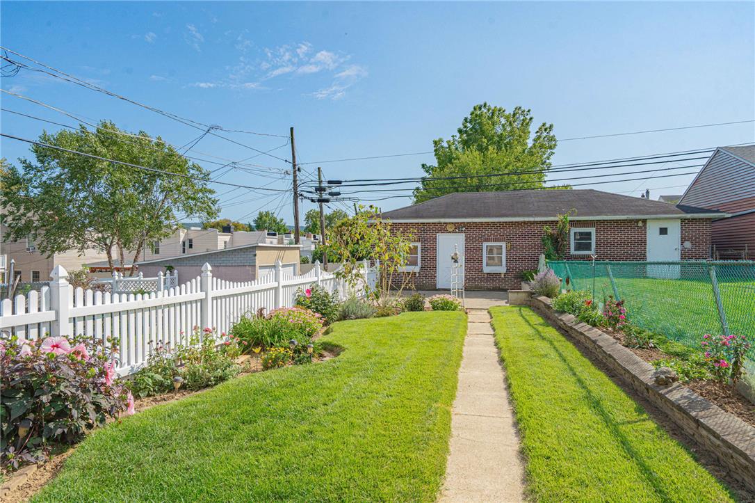 9 West Laurel Street Property Photo 25