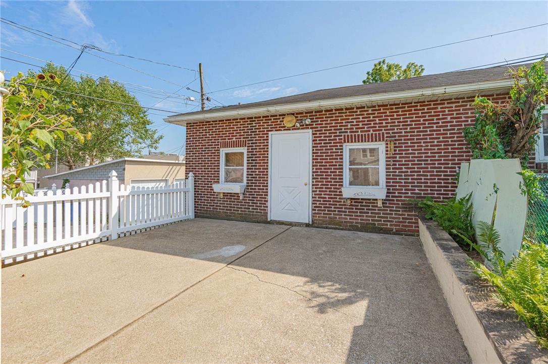 9 West Laurel Street Property Photo 29