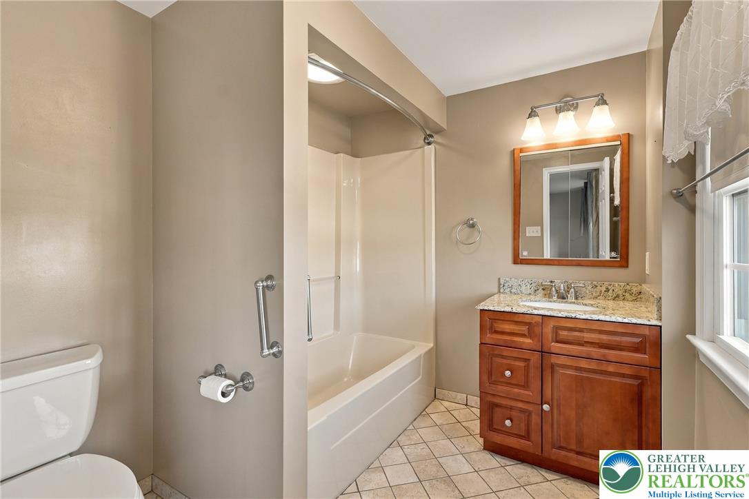 1101 Barnside Road Property Photo 18