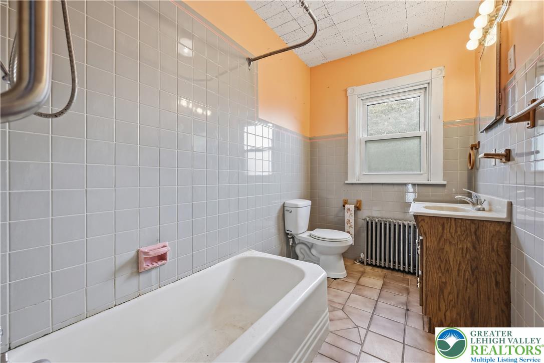 918 East Susquehanna Street Property Photo 14