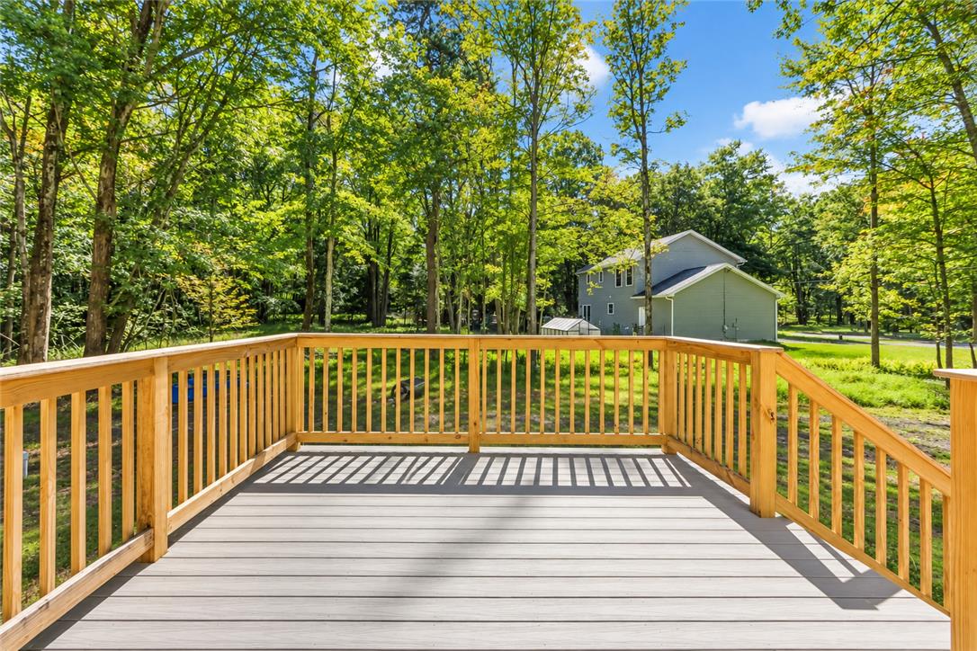 115 Deer Path Lane Property Photo 3