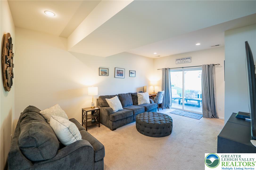 534 Seip Avenue Property Photo 28