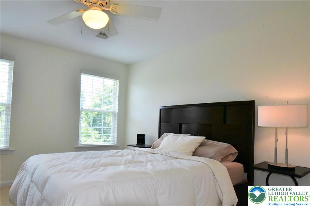 1600 Oakridge Lane Property Photo 10