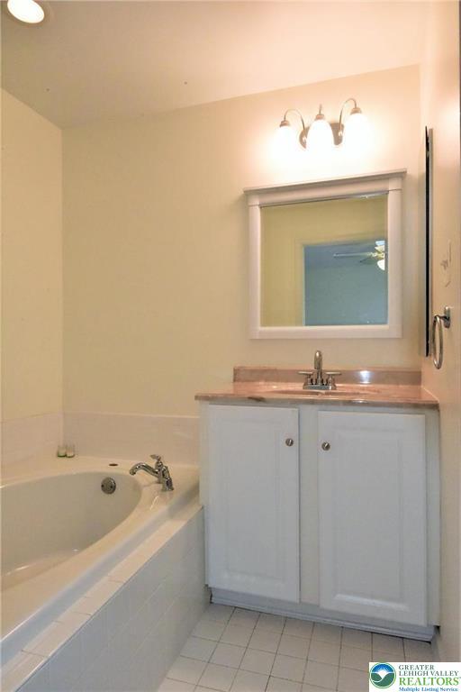 1600 Oakridge Lane Property Photo 11