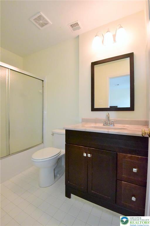 1600 Oakridge Lane Property Photo 13