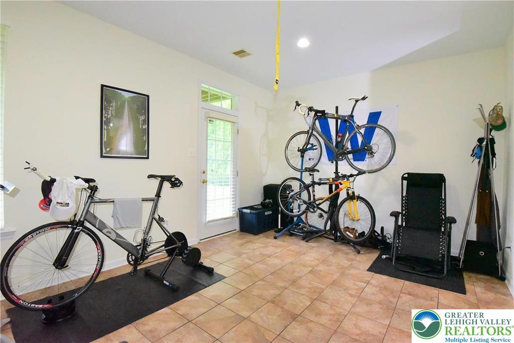 1600 Oakridge Lane Property Photo 22