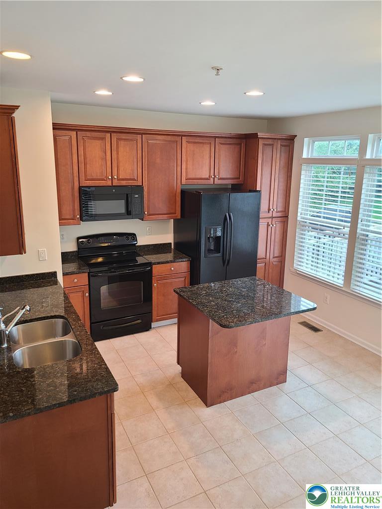 1600 Oakridge Lane Property Photo 45