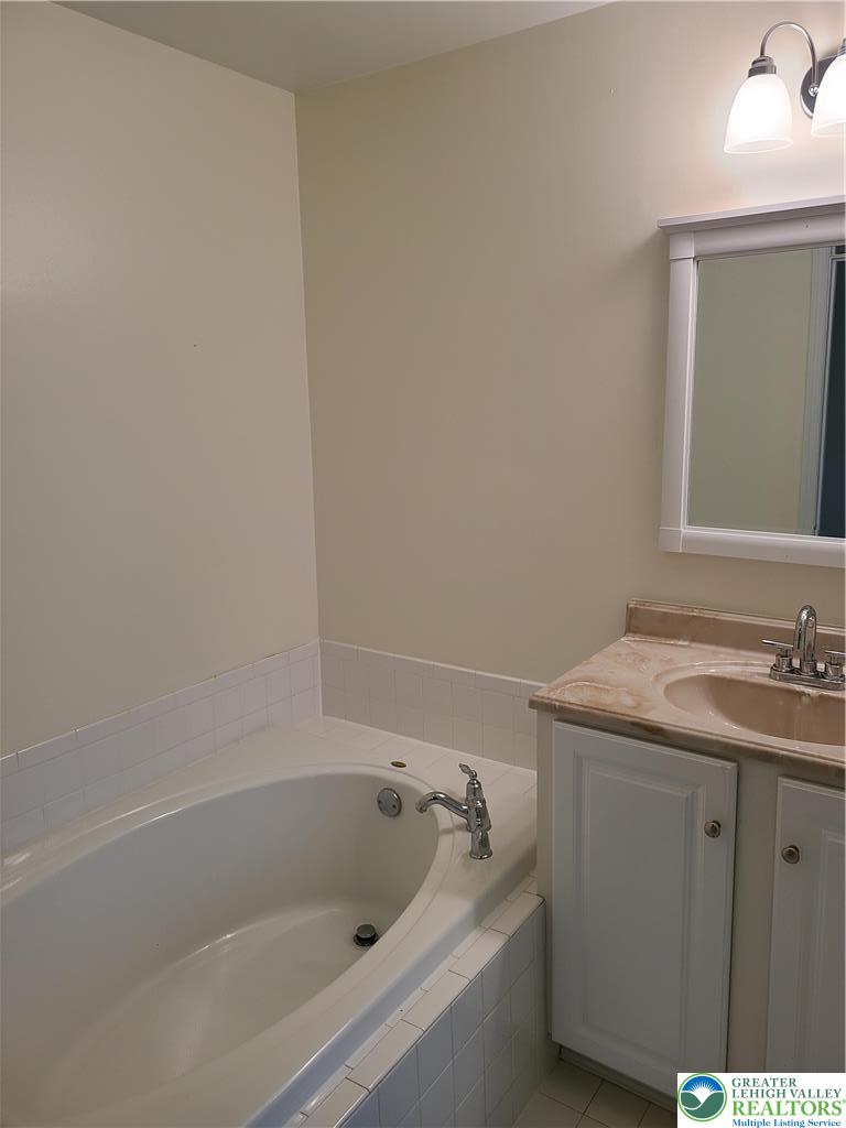 1600 Oakridge Lane Property Photo 49