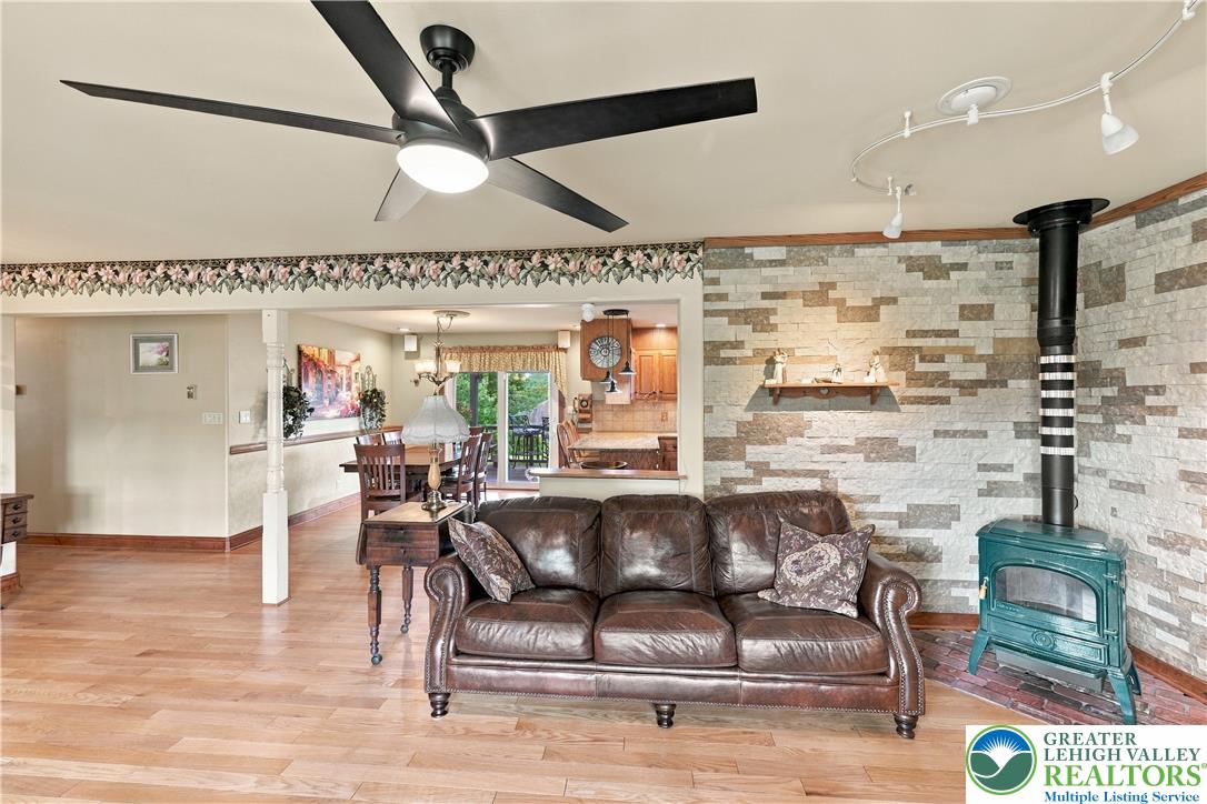 5207 Tilghman Street Property Photo 8