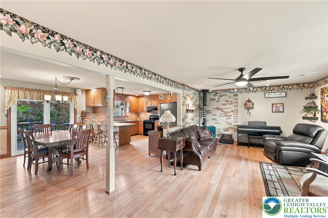 5207 Tilghman Street Property Photo 10