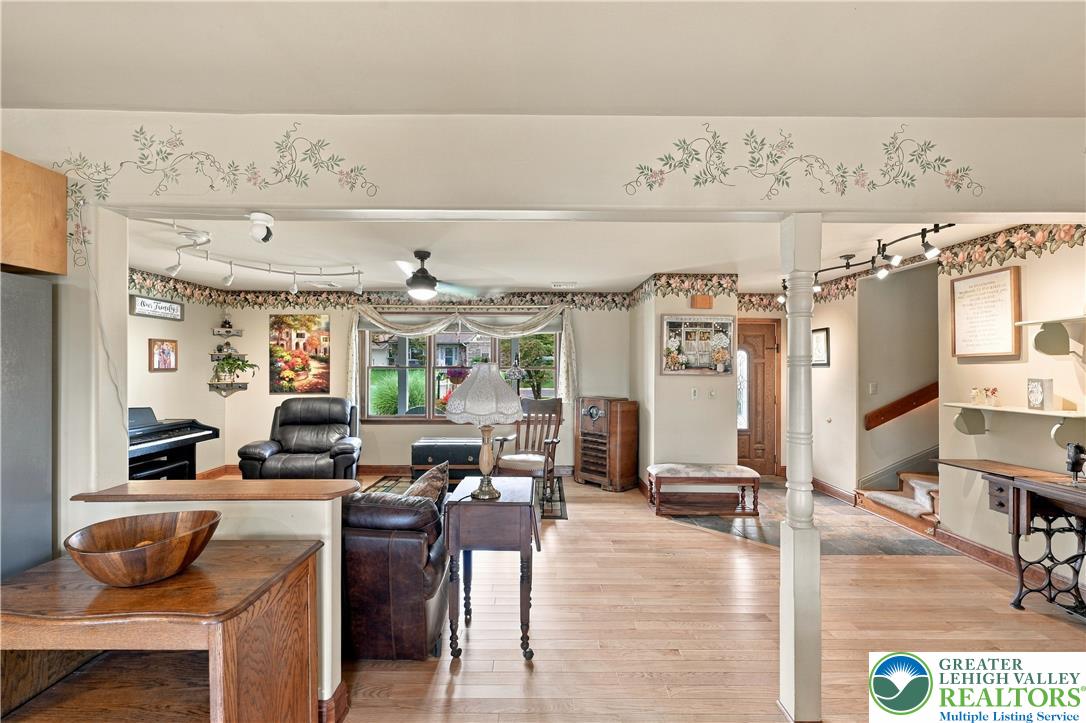5207 Tilghman Street Property Photo 12