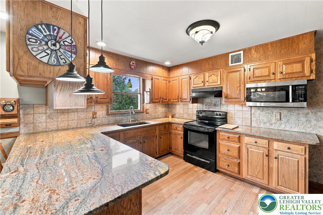 5207 Tilghman Street Property Photo 15