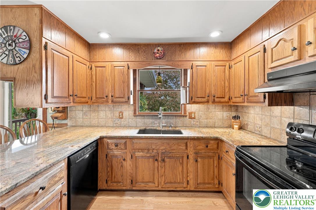 5207 Tilghman Street Property Photo 16