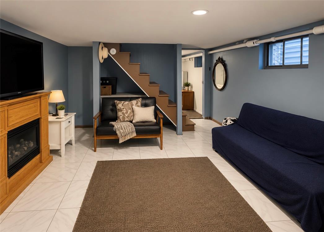 140 West Abbott Street Property Photo 23