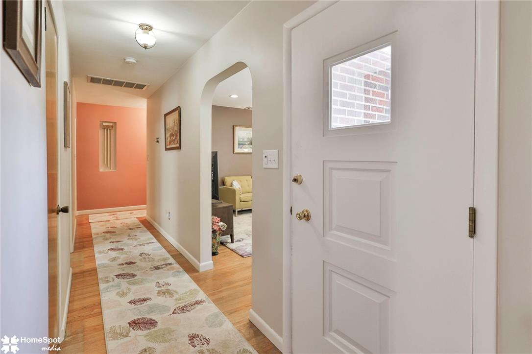 2317 Henderson Street Property Photo 5