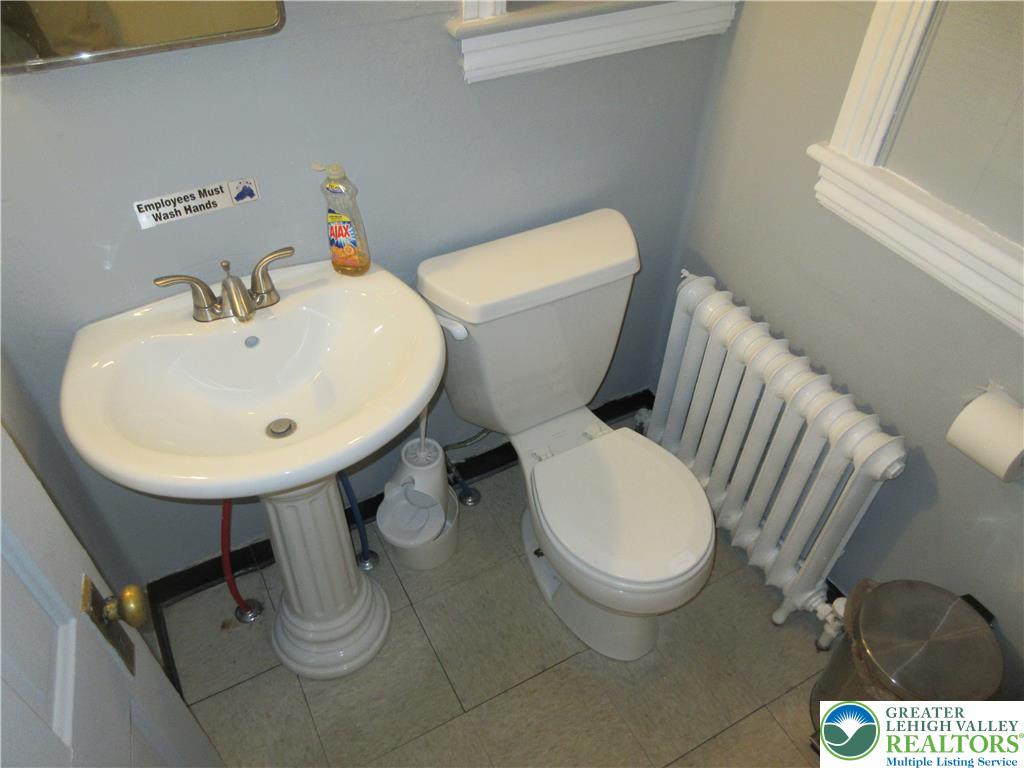 87 East Broad Street 1st Floor Property Photo 5