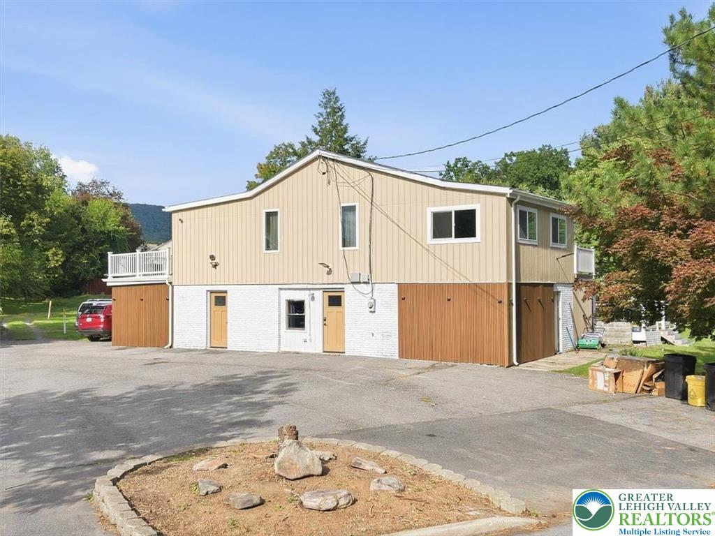 136 East West Street Property Photo 1