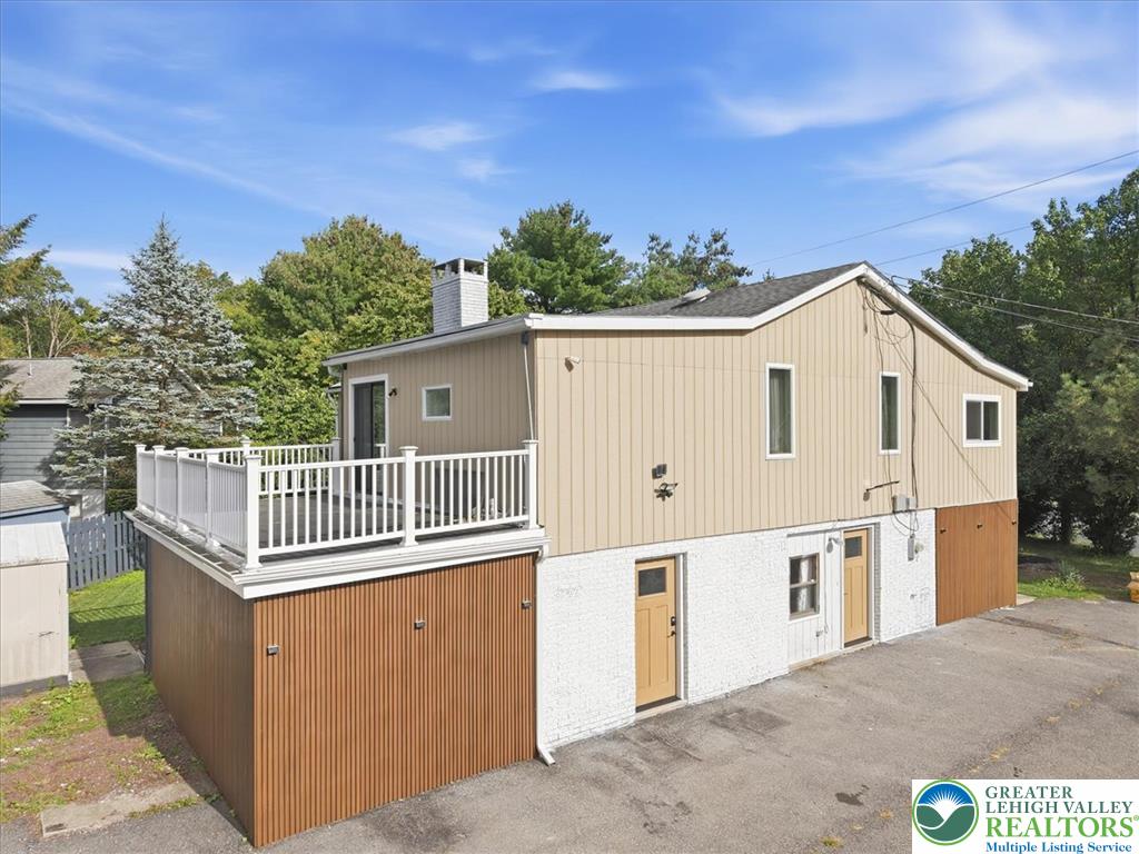 136 East West Street Property Photo 5