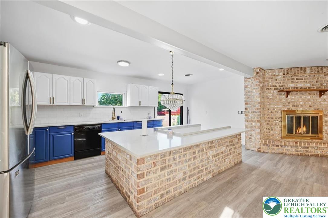 136 East West Street Property Photo 10