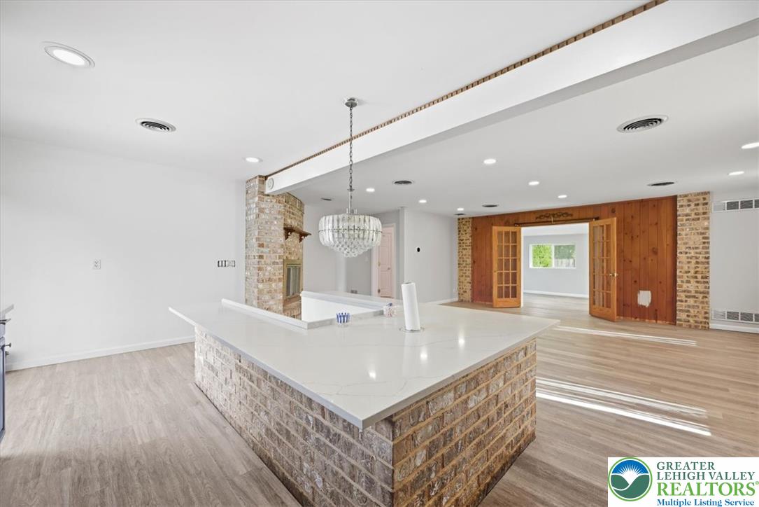 136 East West Street Property Photo 17