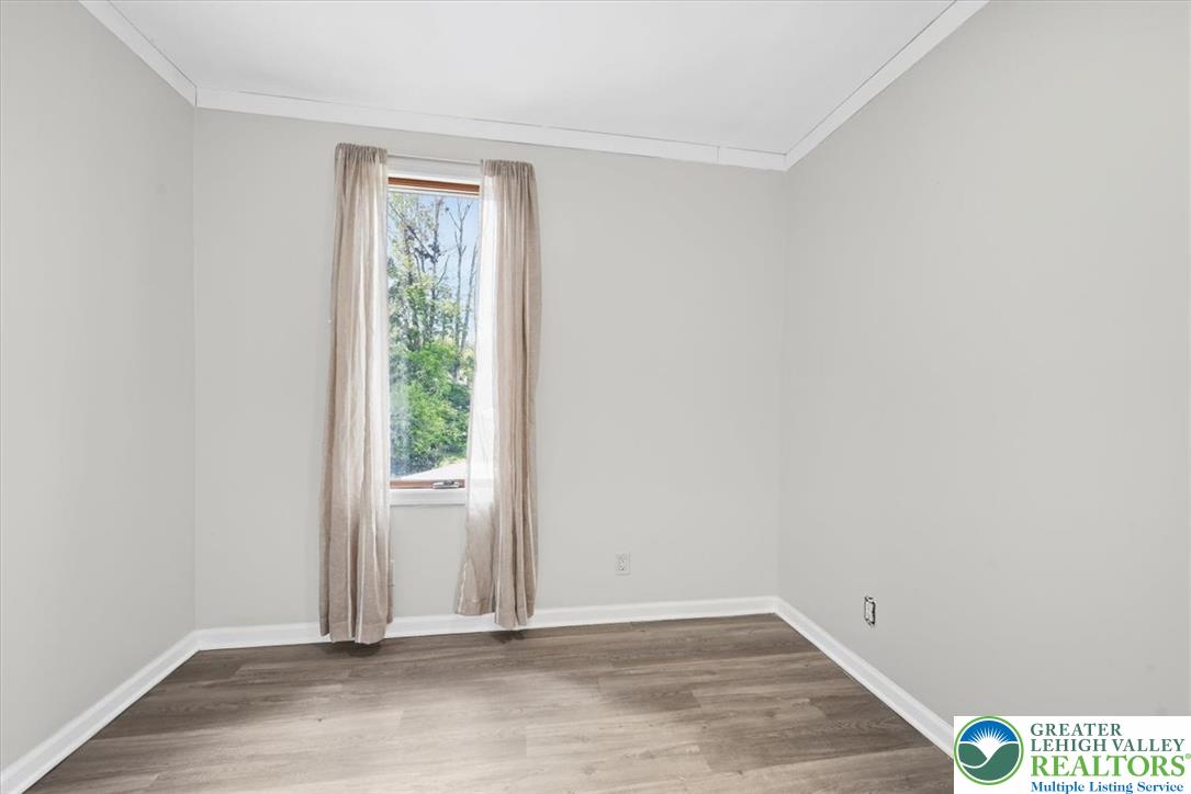 136 East West Street Property Photo 21